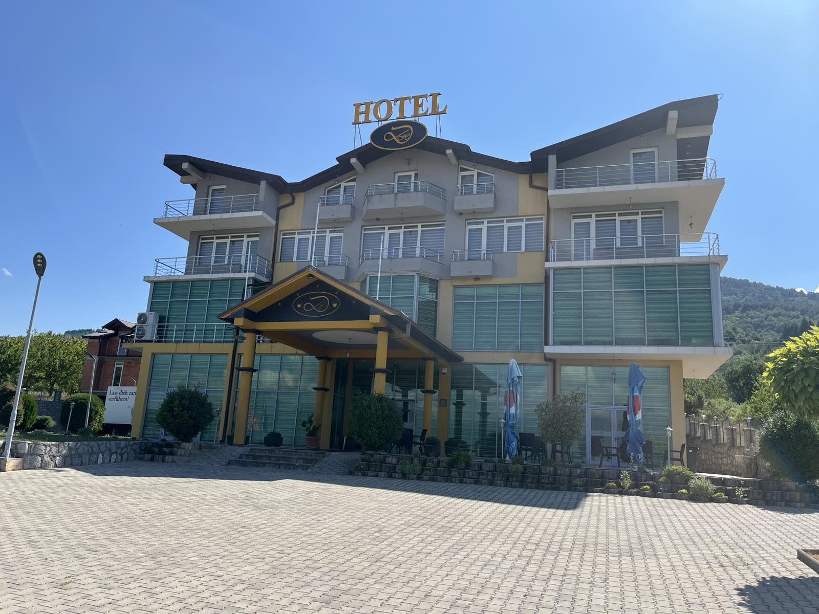 ХОТЕЛ ДИМИТРИЈЕ -ИРР ДООЕЛ с.Горенци Дебарца